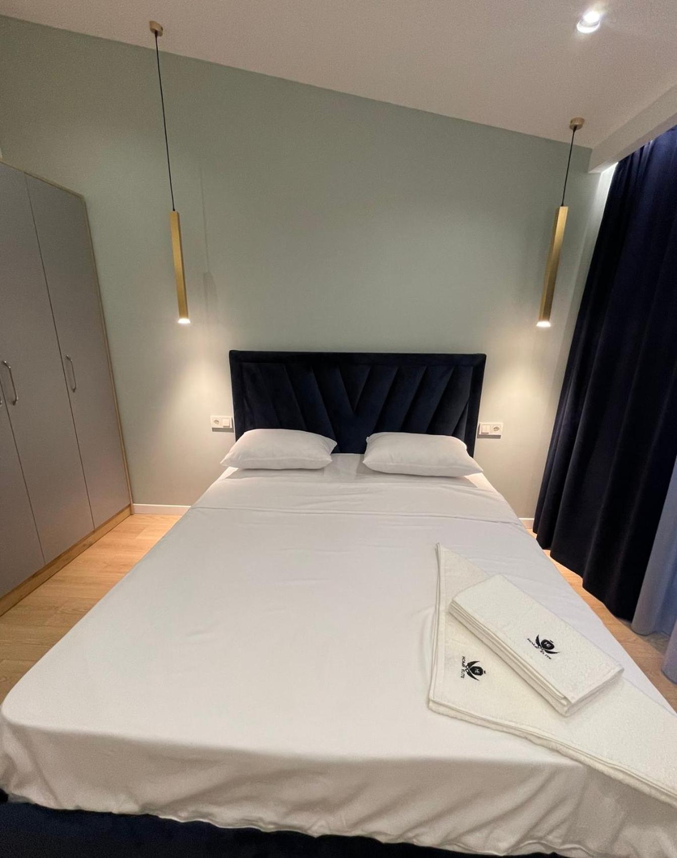 Aygestan Plaza Aparthotel Ереван Екстериор снимка