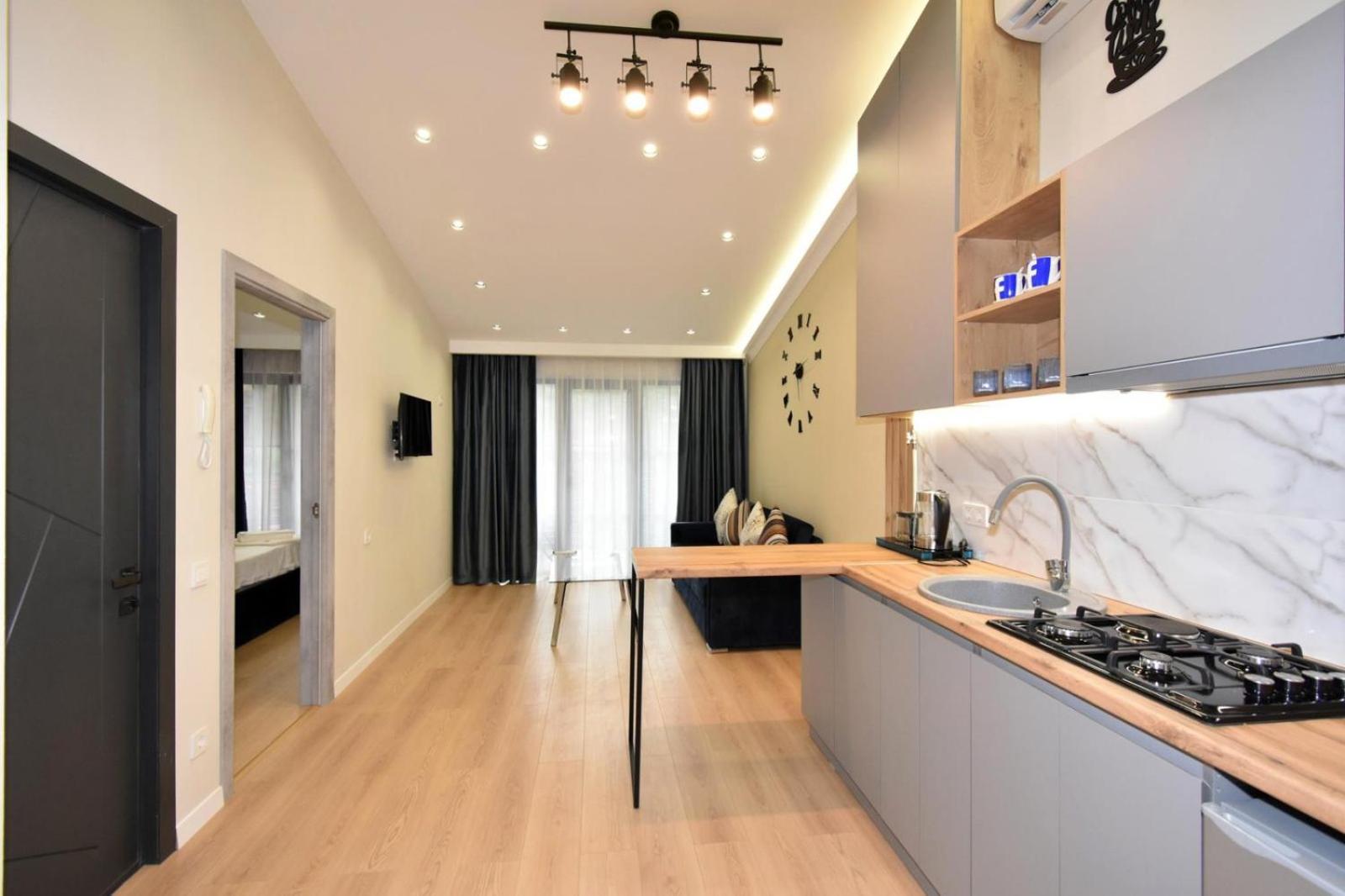 Aygestan Plaza Aparthotel Ереван Екстериор снимка
