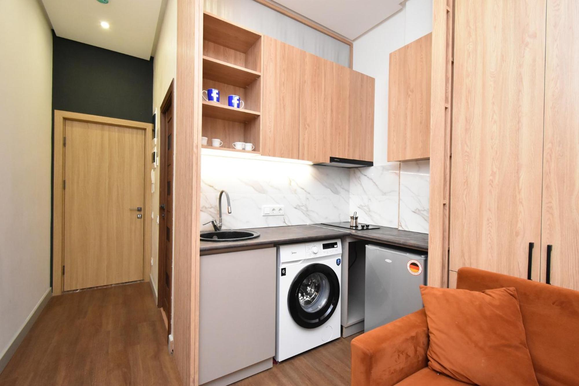Aygestan Plaza Aparthotel Ереван Екстериор снимка
