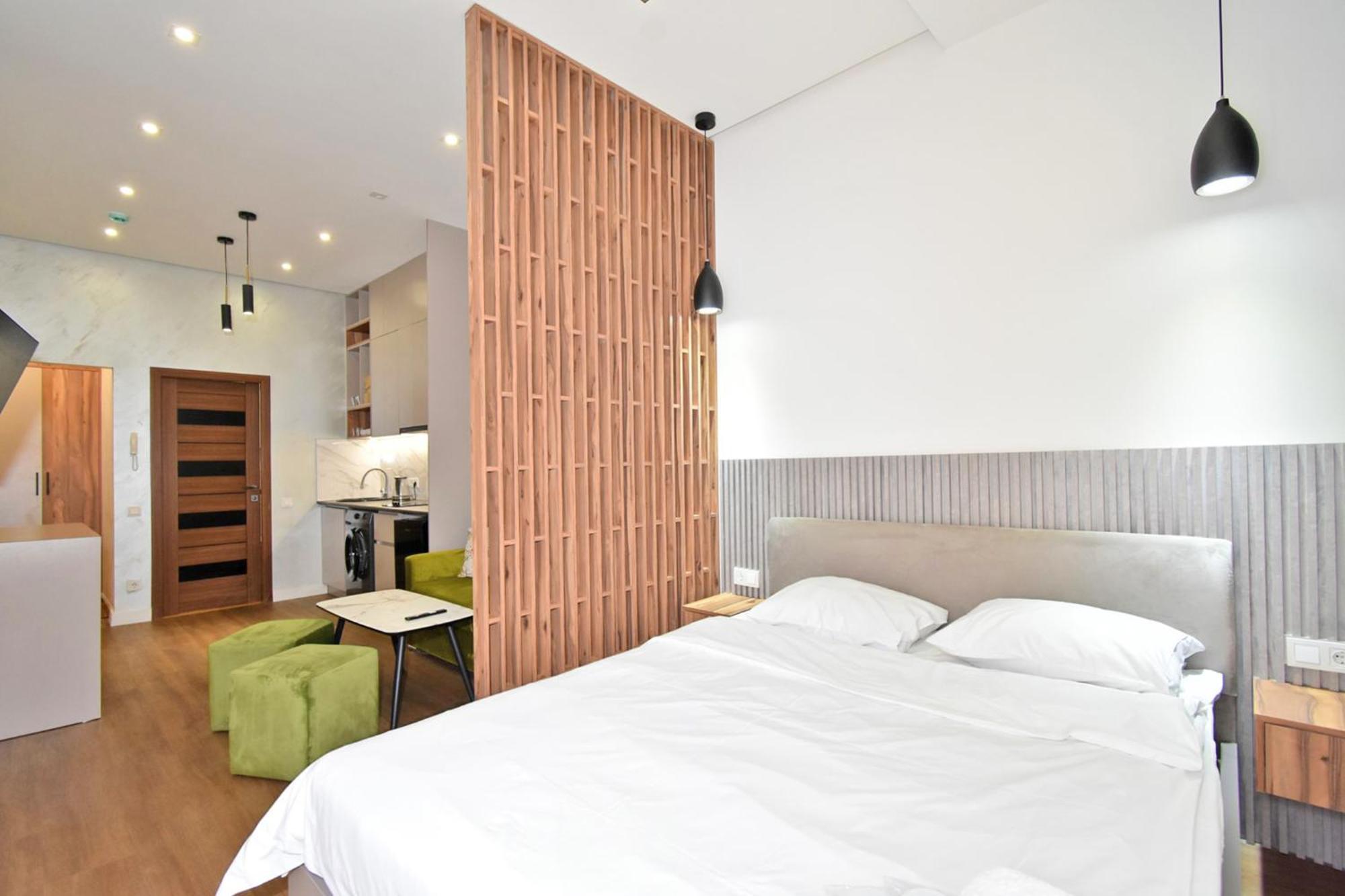 Aygestan Plaza Aparthotel Ереван Екстериор снимка