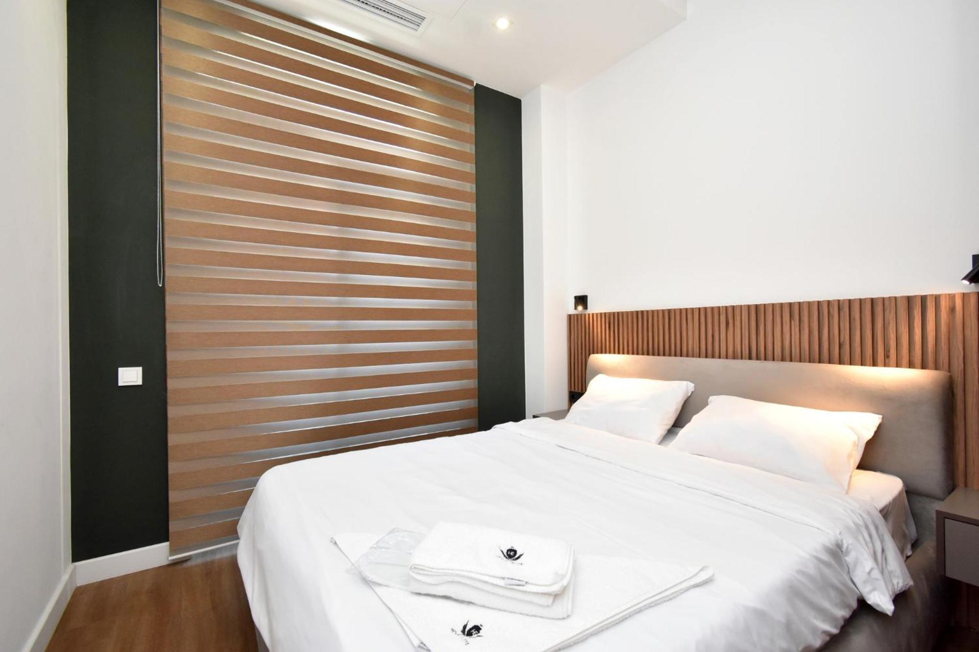 Aygestan Plaza Aparthotel Ереван Екстериор снимка