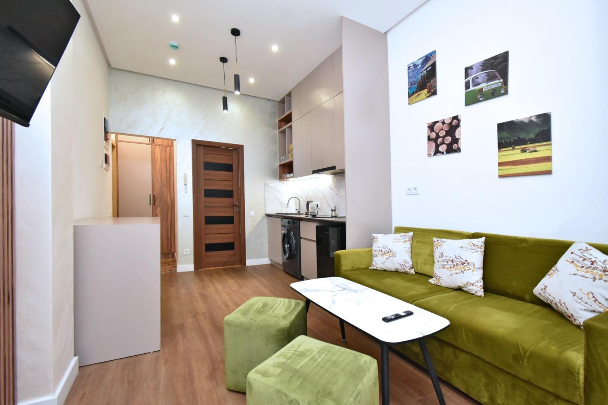 Aygestan Plaza Aparthotel Ереван Екстериор снимка